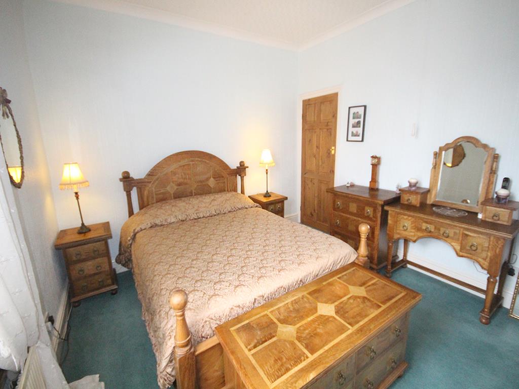 3 bedroom end terrace house For Sale in Barnoldswick - IMG_2073.jpg